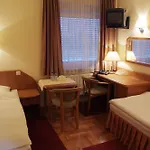 碧拉尼酒店 3* Bielany Wrocławskie