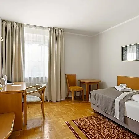 Bielany 3*